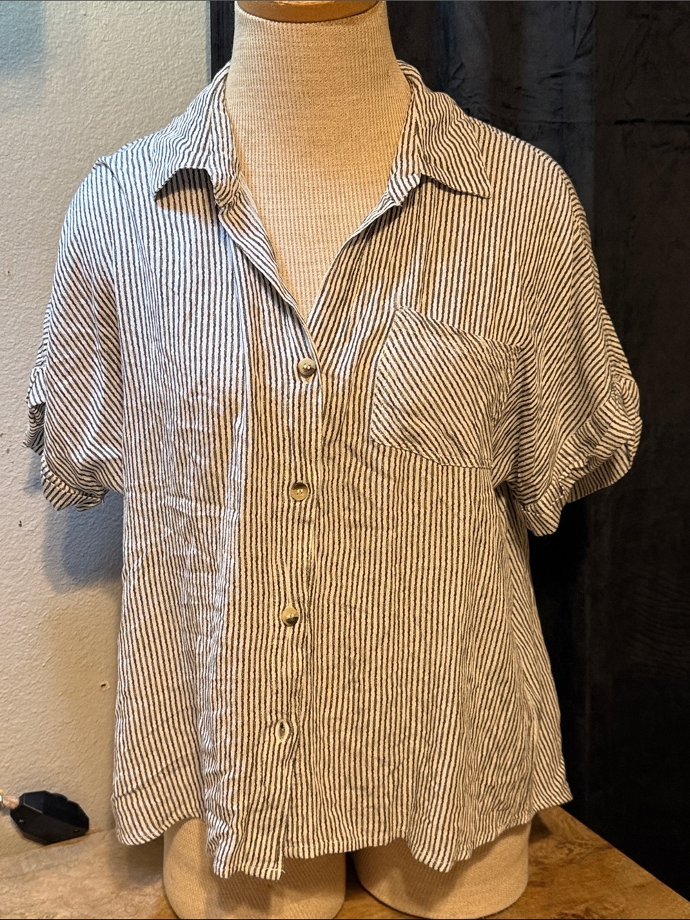 Sim and Sam Short-Sleeve Striped Button-Up Shirt - Black & White
